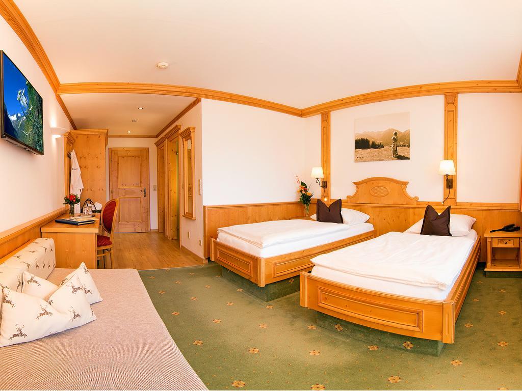 Alpenhotel Tirolerhof Neustift im Stubaital Pokoj fotografie