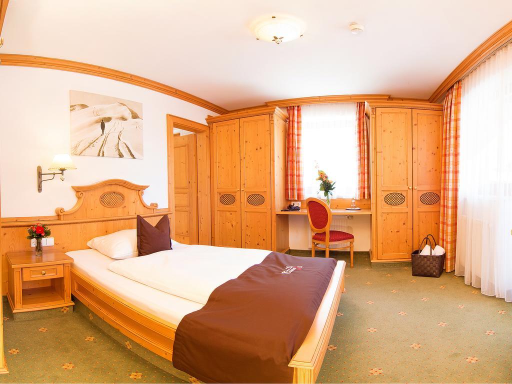 Alpenhotel Tirolerhof Neustift im Stubaital Pokoj fotografie